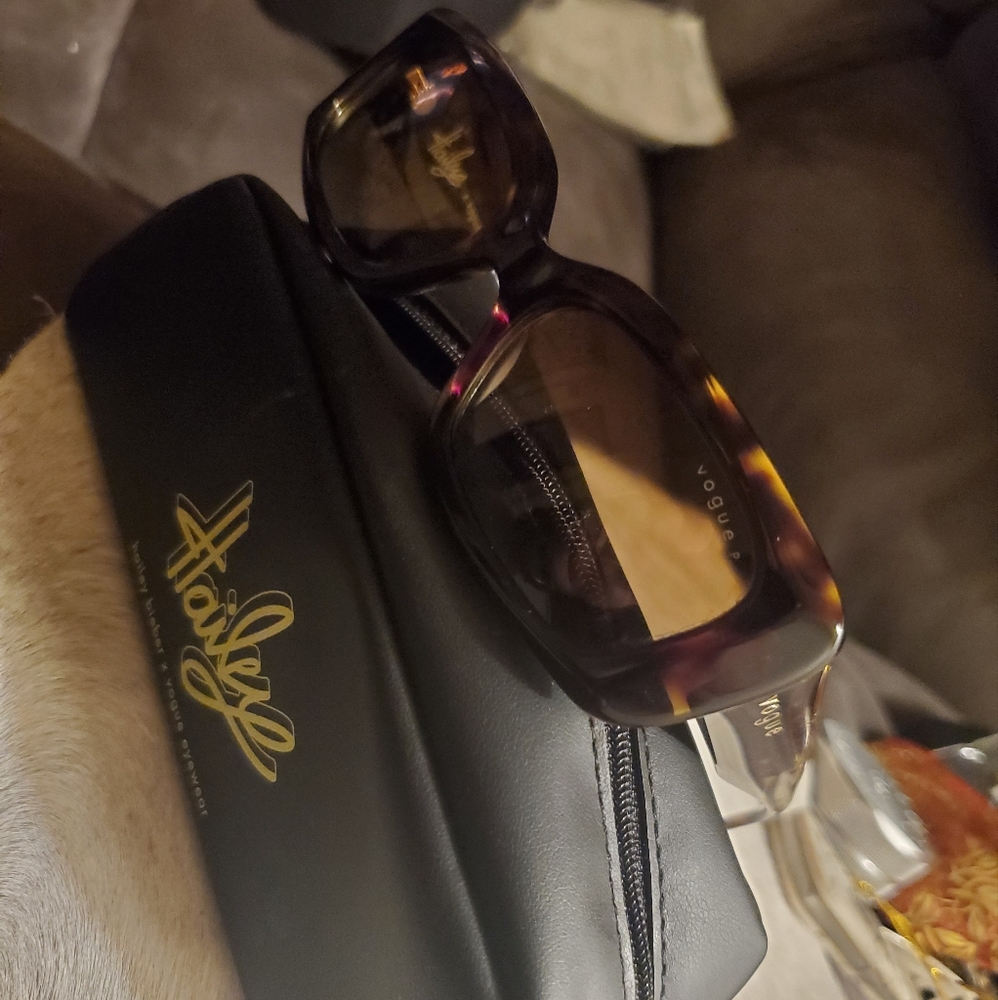 Vogue Hailley Bieber Sunglasses